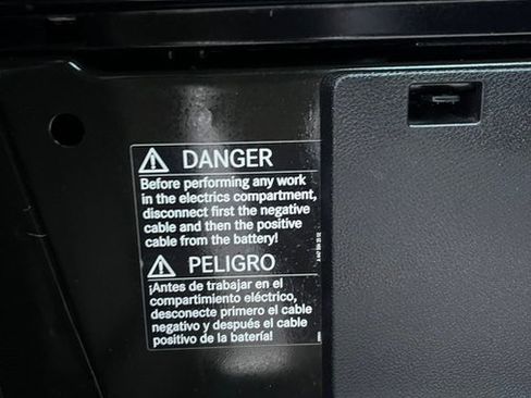 Used 2020 Mercedes-Benz Metris w/ Safety Package image 40