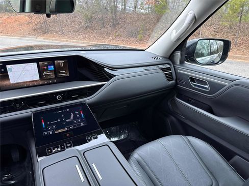 Certified 2025 INFINITI QX80 Sensory image 15