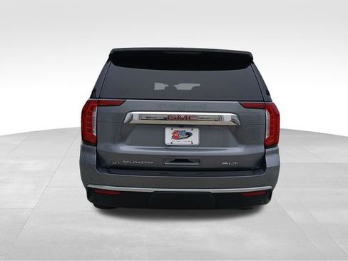 Certified 2022 GMC Yukon SLT w/ SLT Luxury Package AWD/4WD image 4