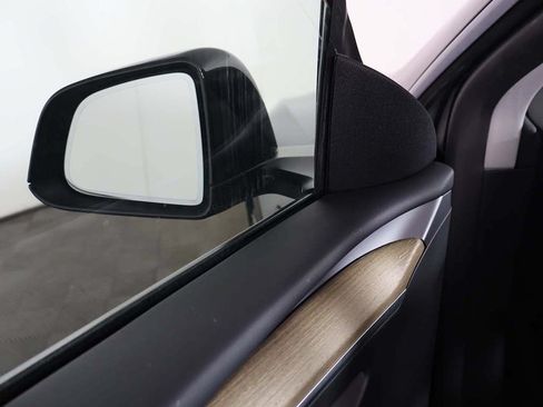 Used 2023 Tesla Model Y Performance AWD/4WD image 36