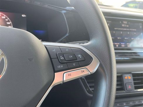 Used 2022 Volkswagen Taos S image 20