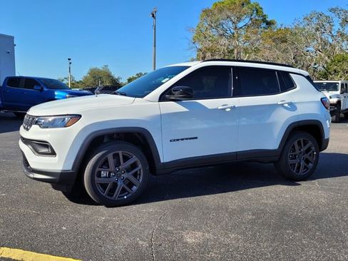 New 2026 Jeep Compass Latitude image 3