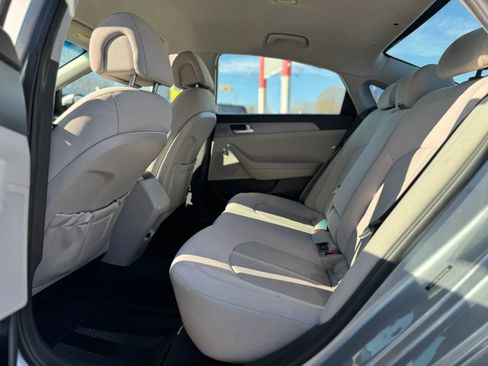 Used 2017 Hyundai Sonata SE FWD image 10