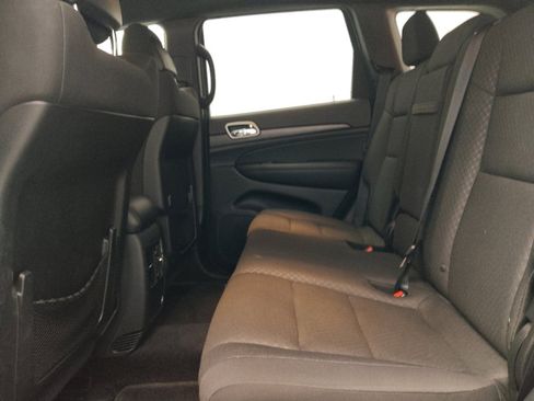 Used 2018 Jeep Grand Cherokee Laredo image 18