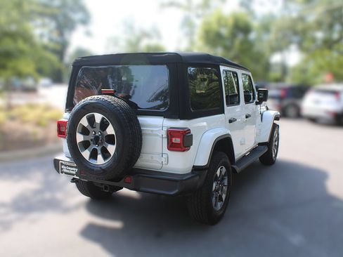 Used 2023 Jeep Wrangler Unlimited Sahara w/ LED Lighting Group AWD/4WD image 11