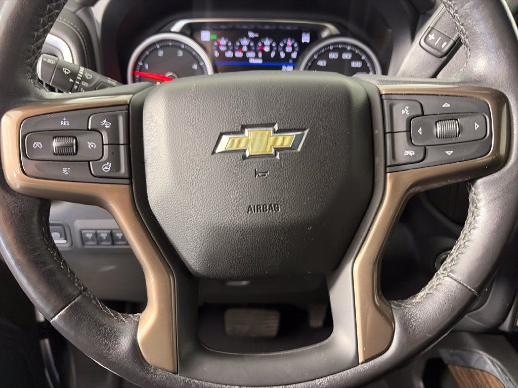 Used 2022 Chevrolet Silverado 3500 High Country AWD/4WD image 16