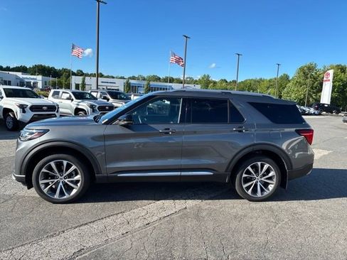Used 2025 Ford Explorer Platinum w/ Ultimate Package AWD/4WD image 4