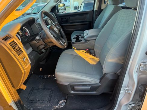 Used 2016 RAM 1500 Express AWD/4WD image 11