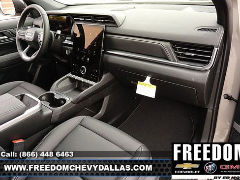 New 2026 GMC Terrain Elevation w/ Elevation Premium Package FWD image 12