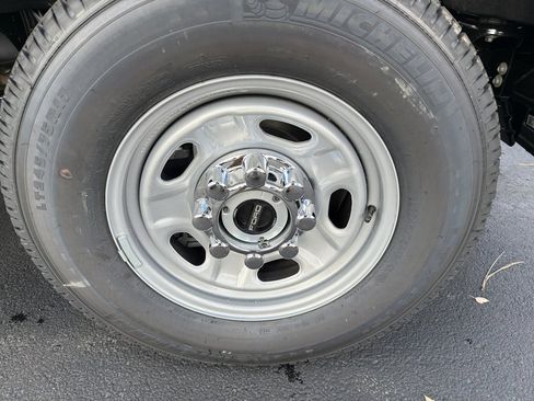 New 2026 Ford F250 XL w/ FX4 Off-Road Package image 9