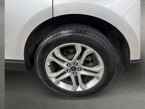 Used 2017 Ford Edge Titanium FWD image 47
