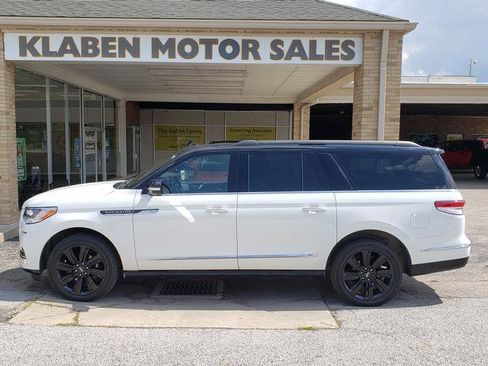 Used 2022 Lincoln Navigator L Black Label AWD/4WD image 2