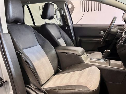 Used 2010 Ford Edge Sport image 19