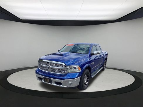 Used 2016 RAM 1500 Laramie w/ Convenience Group AWD/4WD image 4