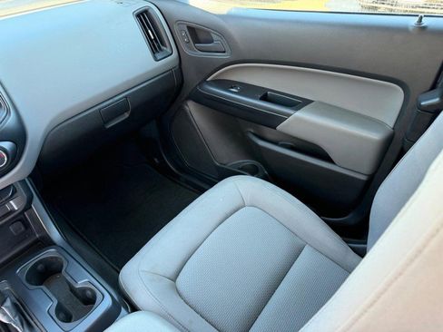 Used 2021 Chevrolet Colorado W/T w/ WT Convenience Package image 15