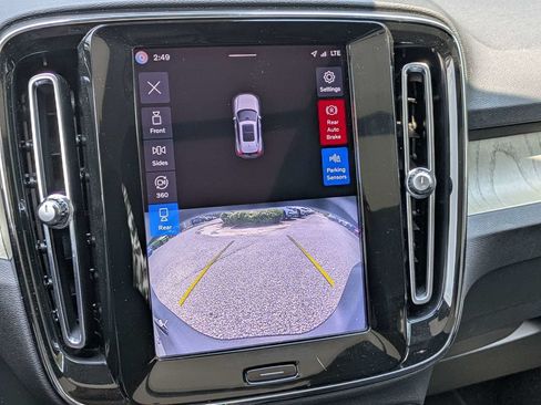Certified 2023 Volvo XC40 B5 Plus w/ Protection Package Premier AWD/4WD image 21