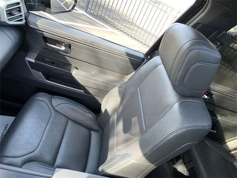 Used 2023 Toyota Sequoia Platinum image 31
