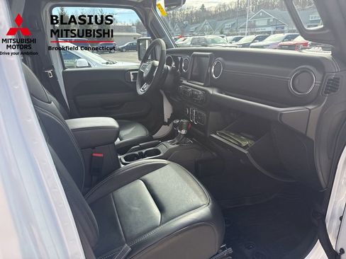 Used 2023 Jeep Wrangler Unlimited Sahara w/ Cold Weather Group image 46