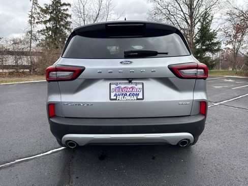 Used 2023 Ford Escape Platinum image 6