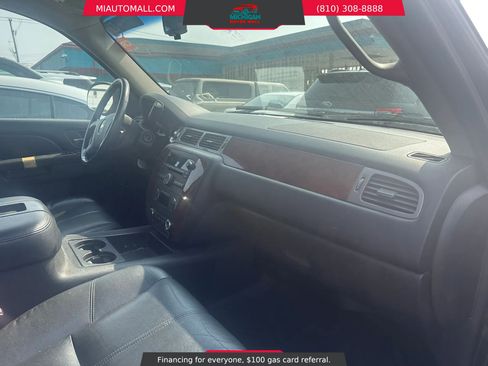 Used 2013 Chevrolet Suburban LT AWD/4WD image 10