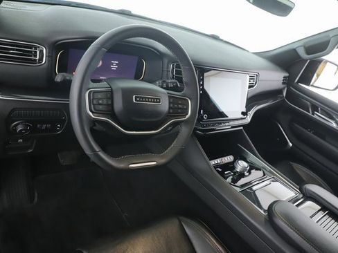 Used 2022 Jeep Wagoneer Series I w/ Convenience Group I image 17