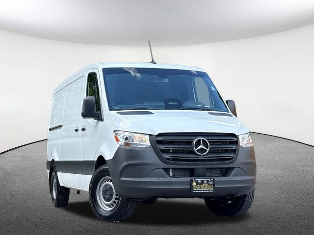 Used 2025 Mercedes-Benz Sprinter 2500 image 17