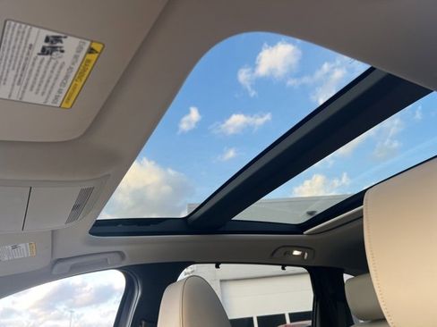 Certified 2025 MAZDA CX-70 Plug-In Hybrid w/ Premium Pkg image 30