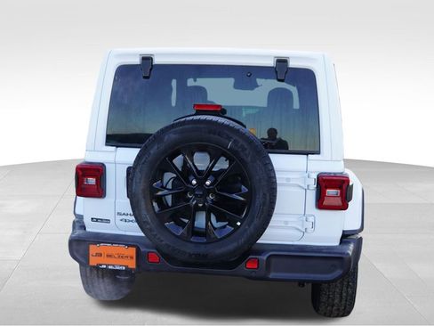 Certified 2025 Jeep Wrangler Unlimited Sahara w/ Safety Group image 6