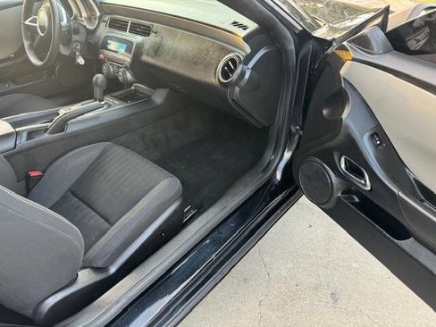 Used 2011 Chevrolet Camaro LS image 23