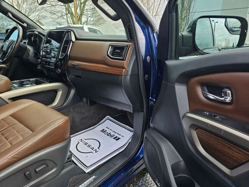 Used 2021 Nissan Titan Platinum Reserve w/ Moonroof Package image 13