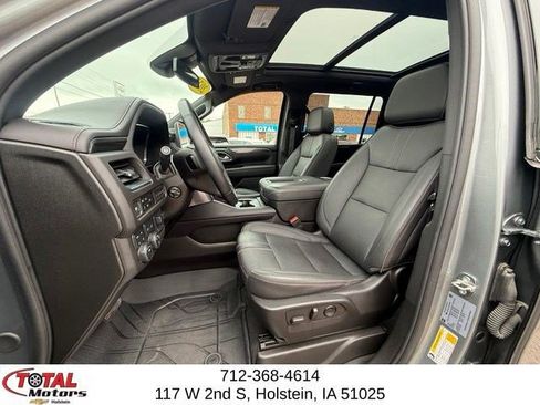 Used 2023 Chevrolet Suburban RST w/ Luxury Package AWD/4WD image 11
