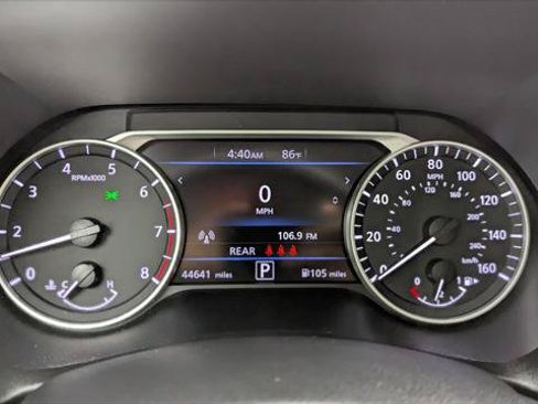 Used 2024 Nissan Sentra SV FWD image 26
