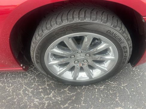 Used 2014 Chrysler 300 C RWD image 26