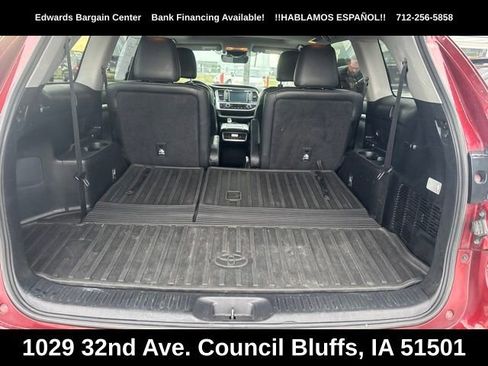 Used 2017 Toyota Highlander SE AWD/4WD image 8