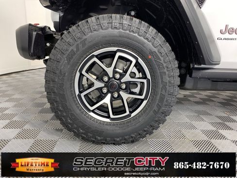 New 2026 Jeep Gladiator Rubicon w/ Steel Power Dome Hood Package image 9