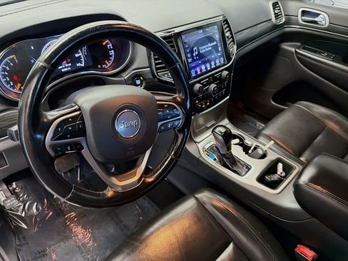 Used 2021 Jeep Grand Cherokee Limited image 7