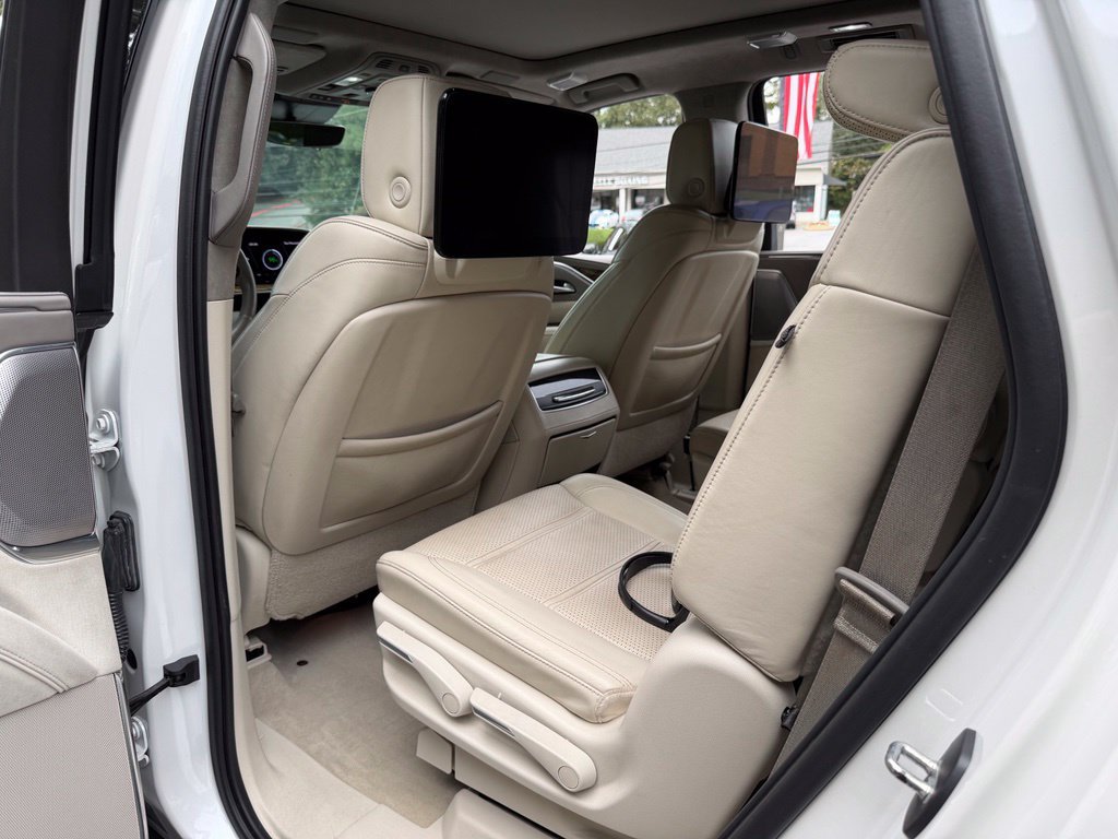 Used 2021 Cadillac Escalade Premium Luxury Platinum w/ LPO, Radiant Package AWD/4WD image 29