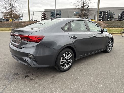 Used 2023 Kia Forte LXS w/ LXS Technology Package image 9