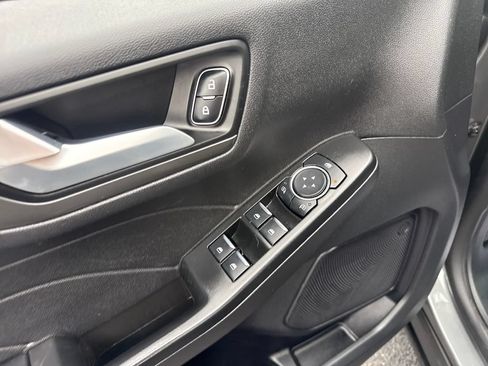 Used 2026 Ford Escape SE FWD image 25
