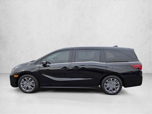 New 2026 Honda Odyssey Touring image 5