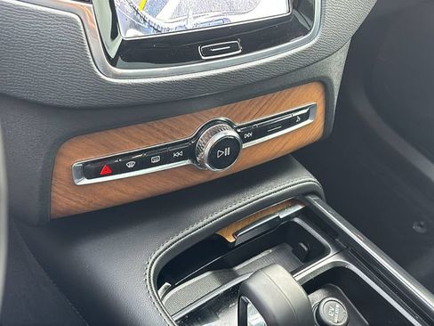Certified 2025 Volvo XC90 T8 Plus w/ Protection Package AWD/4WD image 20
