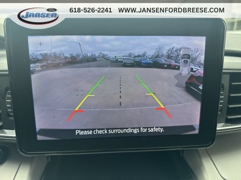 Used 2023 Ford Explorer XLT w/ Equipment Group 202A AWD/4WD image 26