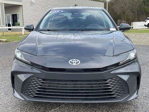 Used 2025 Toyota Camry LE image 8