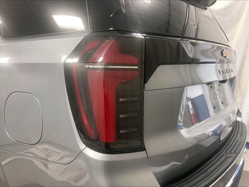 Used 2025 Chevrolet Tahoe LT image 34