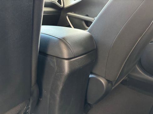 Used 2025 Kia Soul LX w/ LX Technology Package FWD image 23