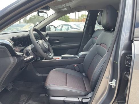 New 2025 Nissan Kicks SR image 13