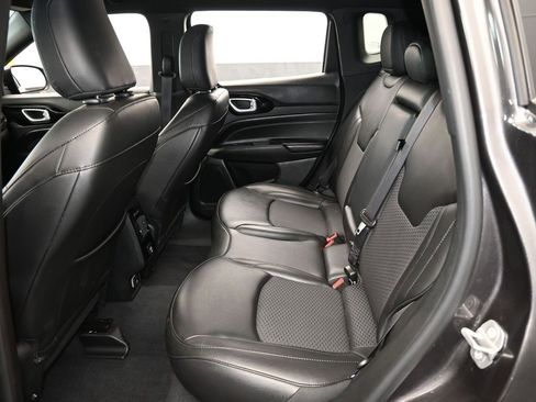 Used 2022 Jeep Compass Altitude image 31