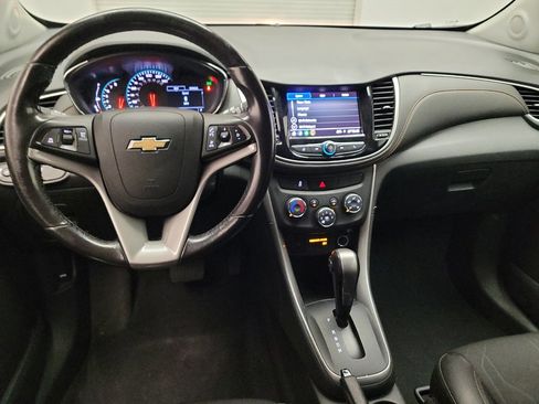 Used 2022 Chevrolet Trax LT w/ Driver Confidence Package AWD/4WD image 22