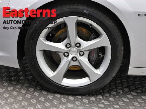 Used 2015 Chevrolet Camaro SS RWD image 28
