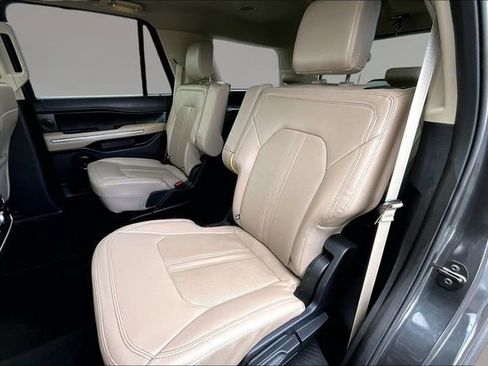 Used 2022 Ford Expedition Limited AWD/4WD image 19